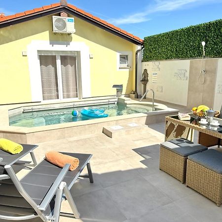 Poolside Studio Fazana Exterior photo
