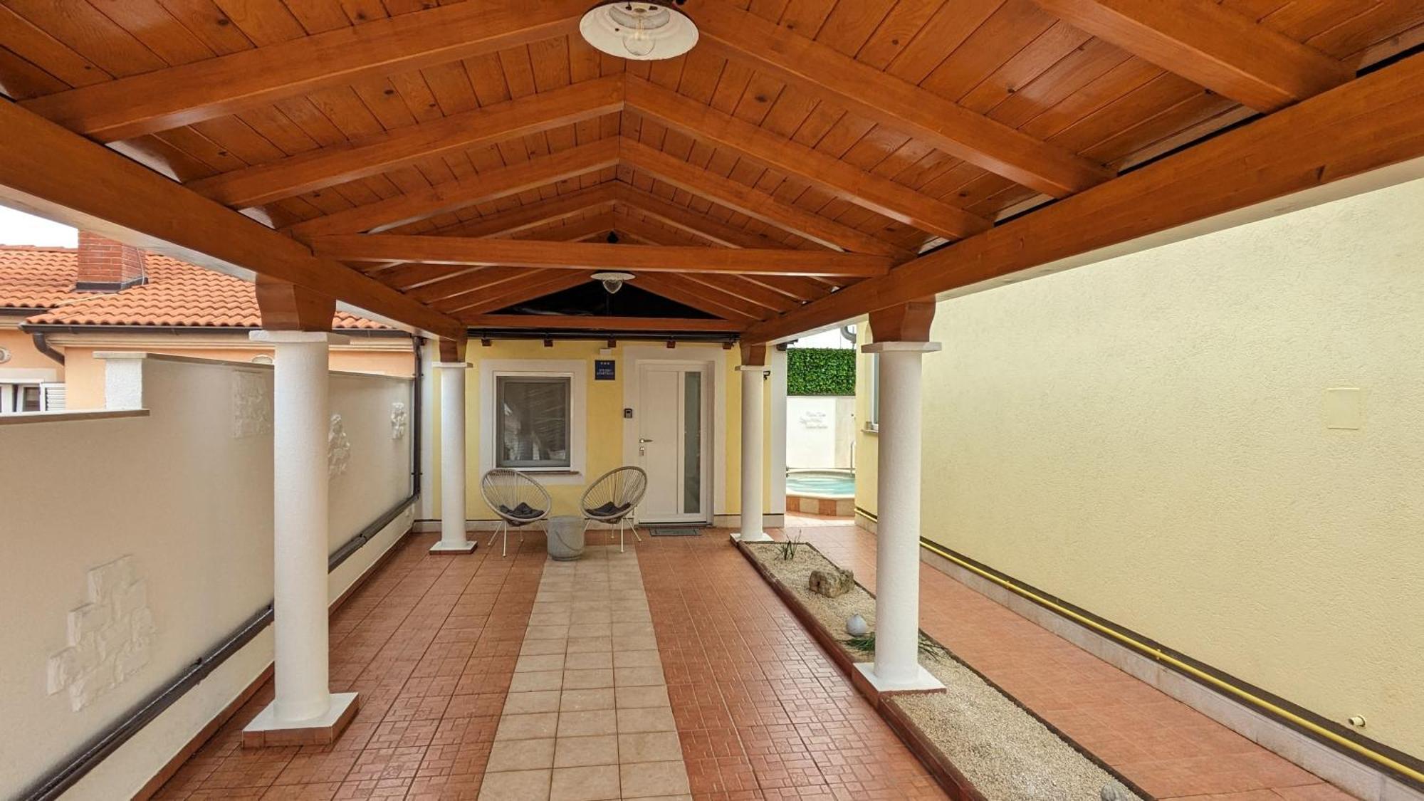 Poolside Studio Fazana Exterior photo